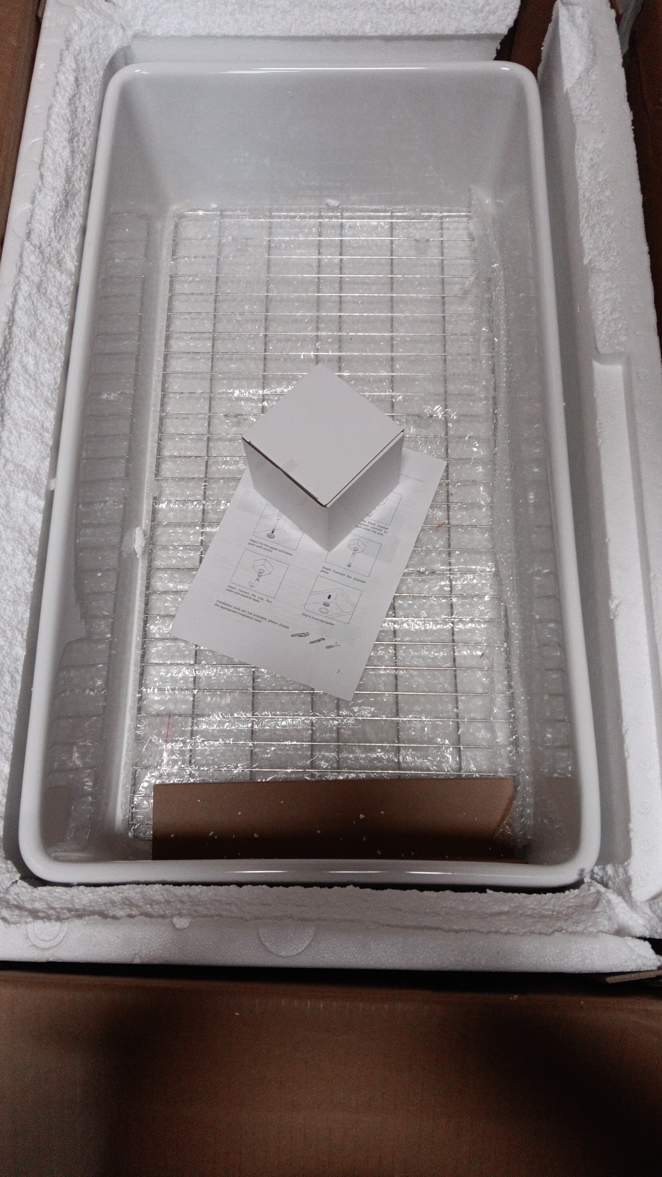 White Fireclay 33 in. L x 18 in. W Rectangular Single Bowl